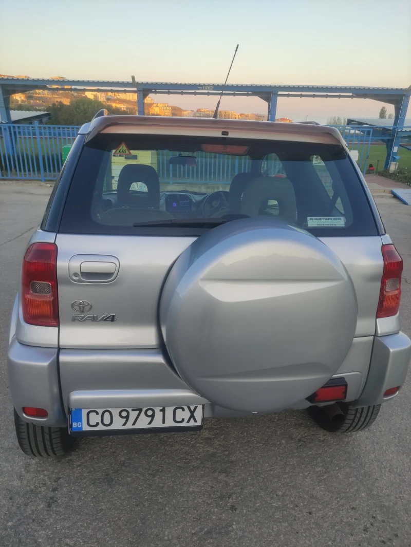 Toyota Rav4, снимка 6 - Автомобили и джипове - 48448638