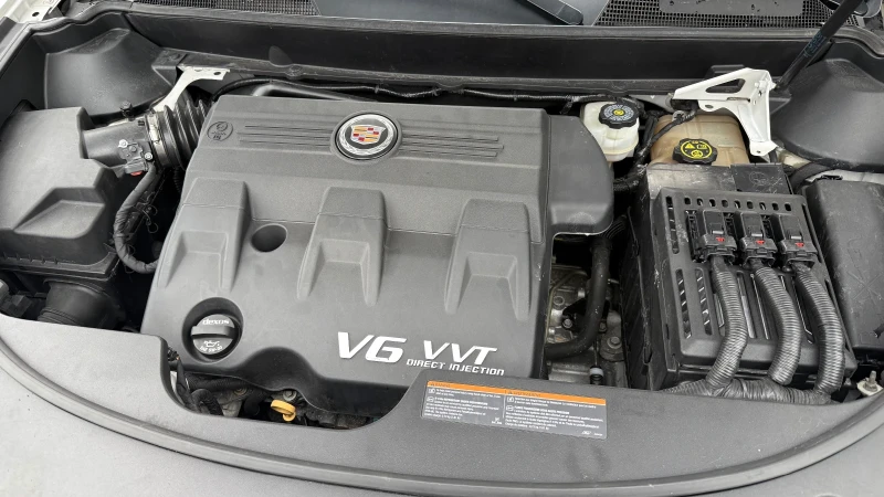 Cadillac Srx 3.6i , снимка 16 - Автомобили и джипове - 52774264