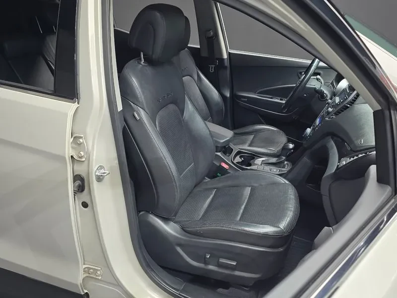 Hyundai Santa fe DIESEL (E-VGT) 2.0 4WD PREMIUM, снимка 12 - Автомобили и джипове - 55110461
