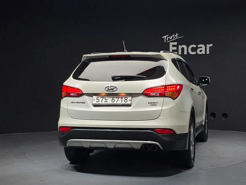 Hyundai Santa fe DIESEL (E-VGT) 2.0 4WD PREMIUM, снимка 4 - Автомобили и джипове - 55110461