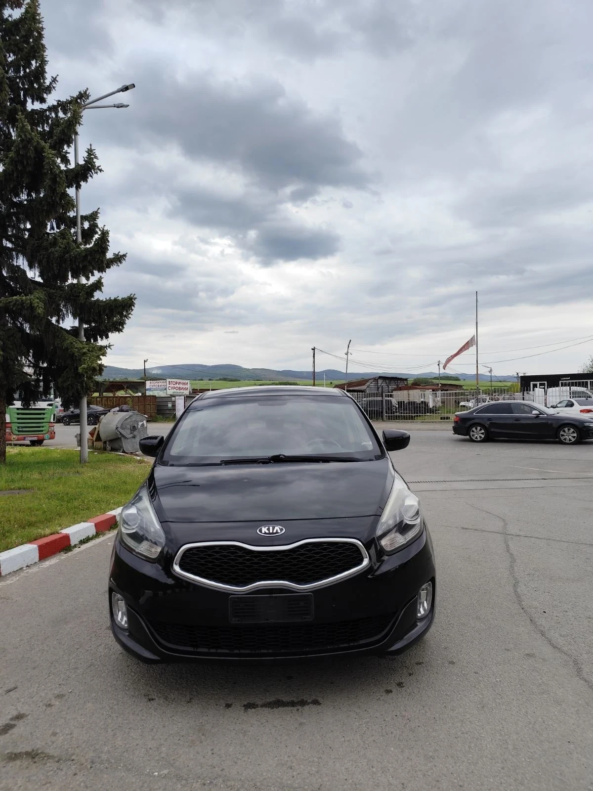 Kia Carens 1.7CRDI* EURO 5B* FACELIFT, снимка 3 - Автомобили и джипове - 50985890