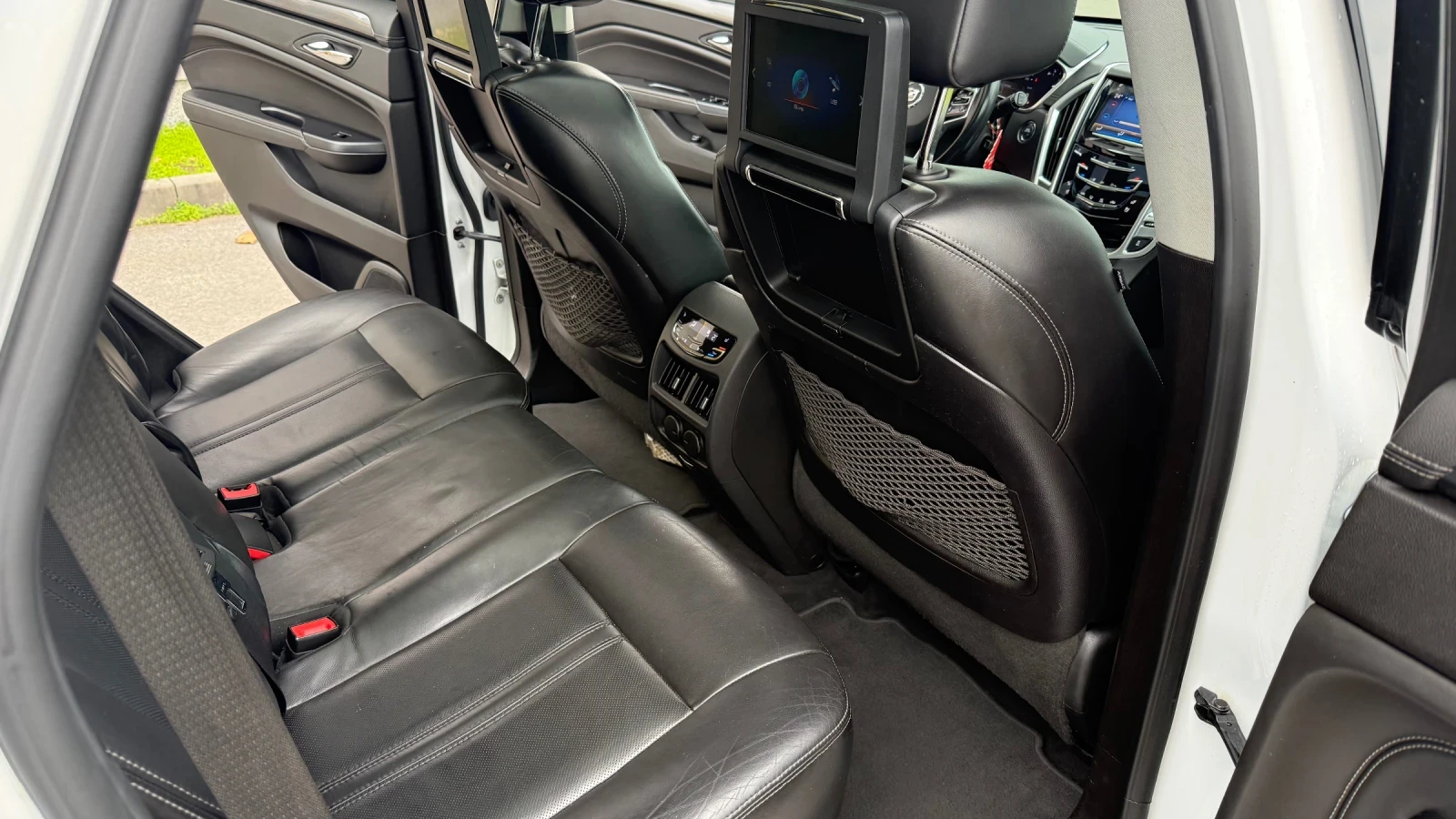 Cadillac Srx 3.6i  - изображение 8