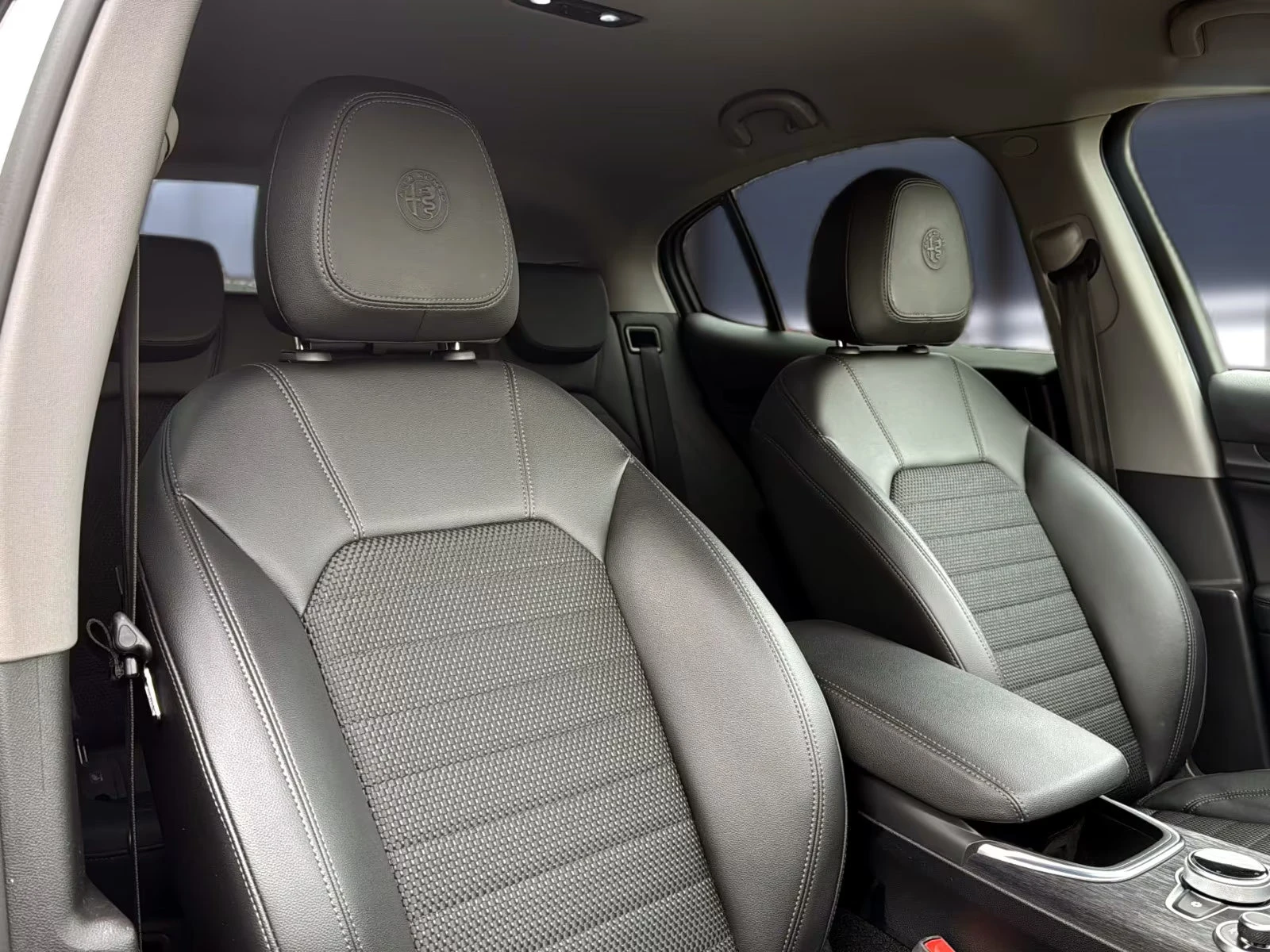 Alfa Romeo Stelvio SUPER/Q4/280HP/CAM/XENON/ACC/1000v | Mobile.bg � ����������� 12