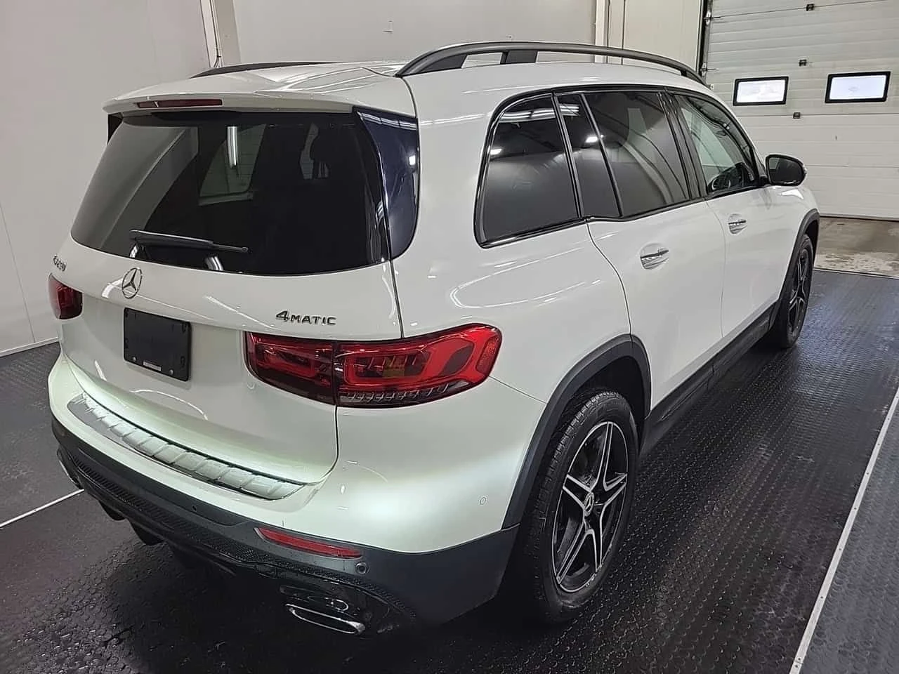 Mercedes-Benz GLC 250  CARFAX /LED / DIS / AMBIENT , снимка 3 - Автомобили и джипове - 53825302