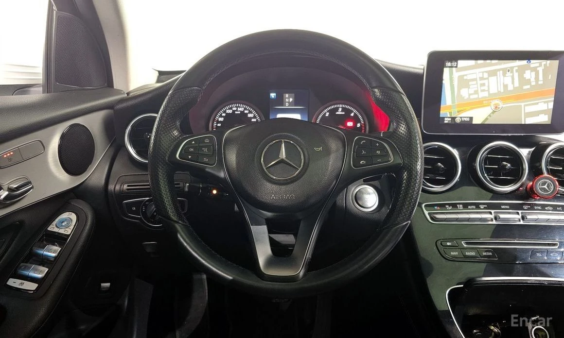 Mercedes-Benz GLC 220 ПАМЕТ* КОЖА* КАМЕРА* 4 ПОДГРЕВА, снимка 12 - Автомобили и джипове - 53989435