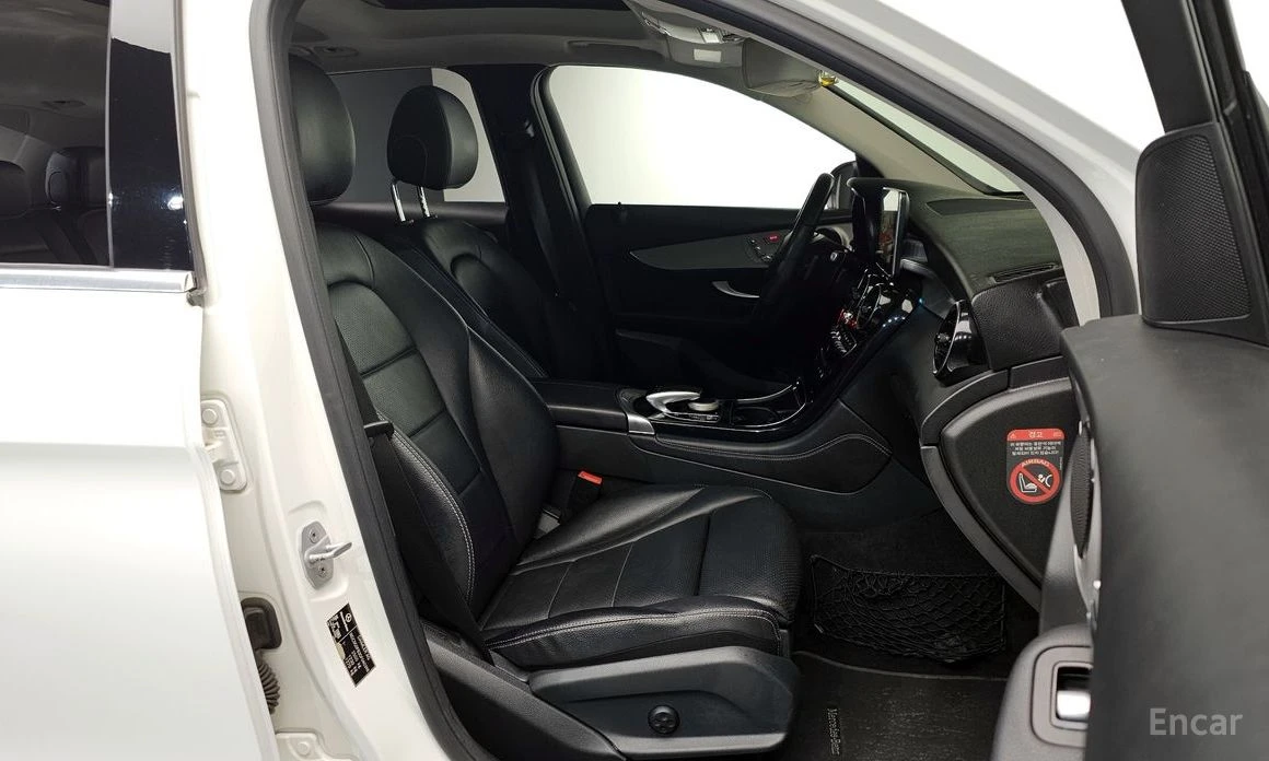 Mercedes-Benz GLC 220 ПАМЕТ* КОЖА* КАМЕРА* 4 ПОДГРЕВА, снимка 9 - Автомобили и джипове - 53989435