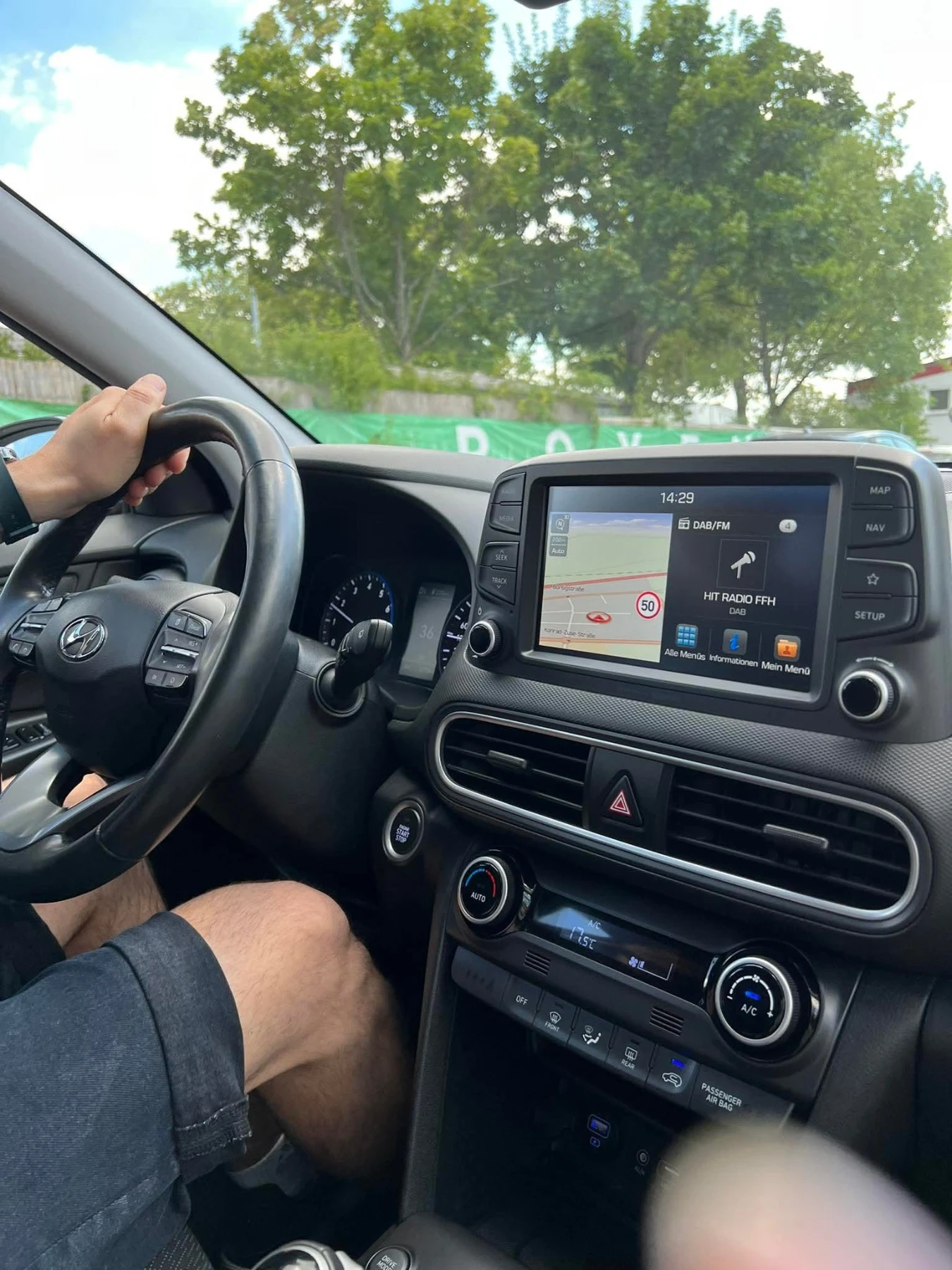 Hyundai Kona 1.6 GTDI 4x4 автоматик, снимка 10 - Автомобили и джипове - 54160742