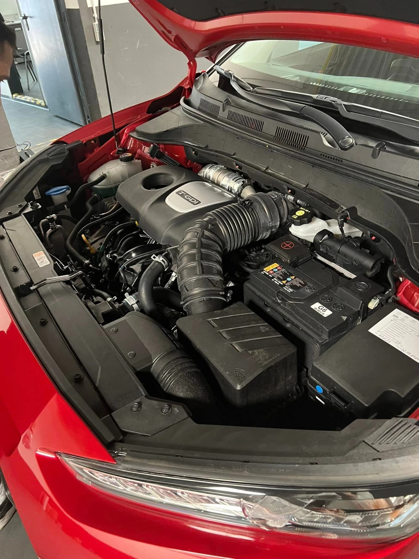 Hyundai Kona 1.6 GTDI 4x4 автоматик, снимка 16 - Автомобили и джипове - 54160742