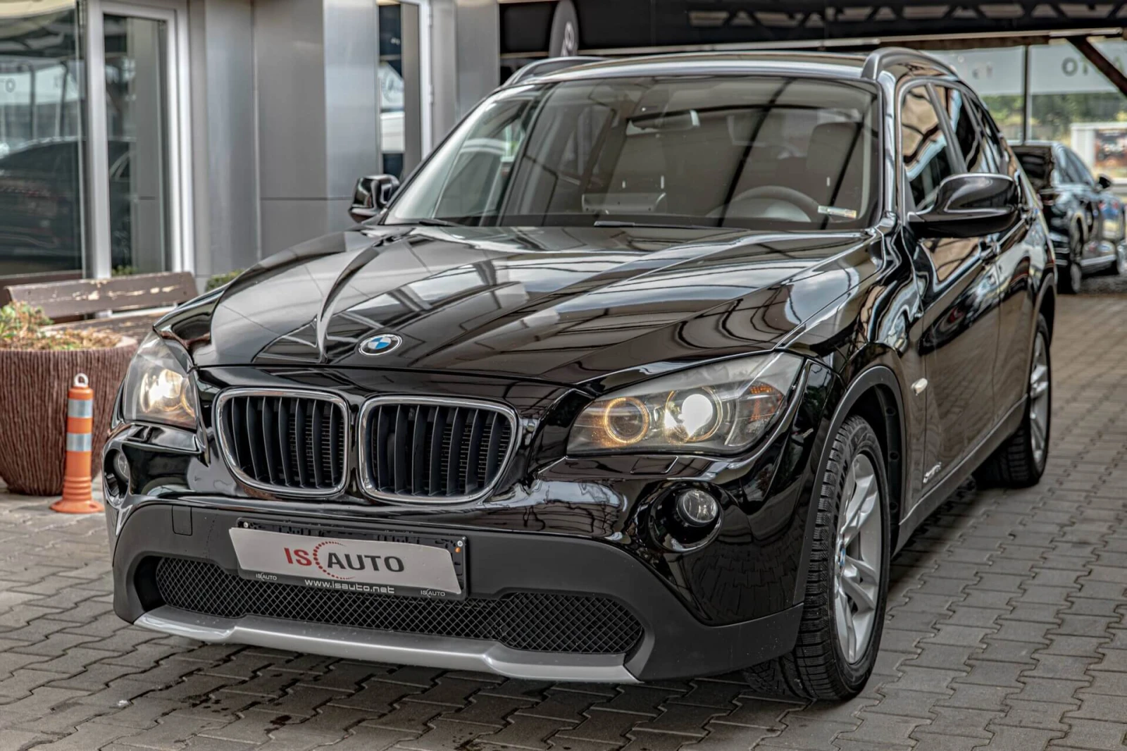 BMW X1 18d/xDrive/Xenon/PDC/Android/Камера/Подгрев, снимка 3 - Автомобили и джипове - 55140903