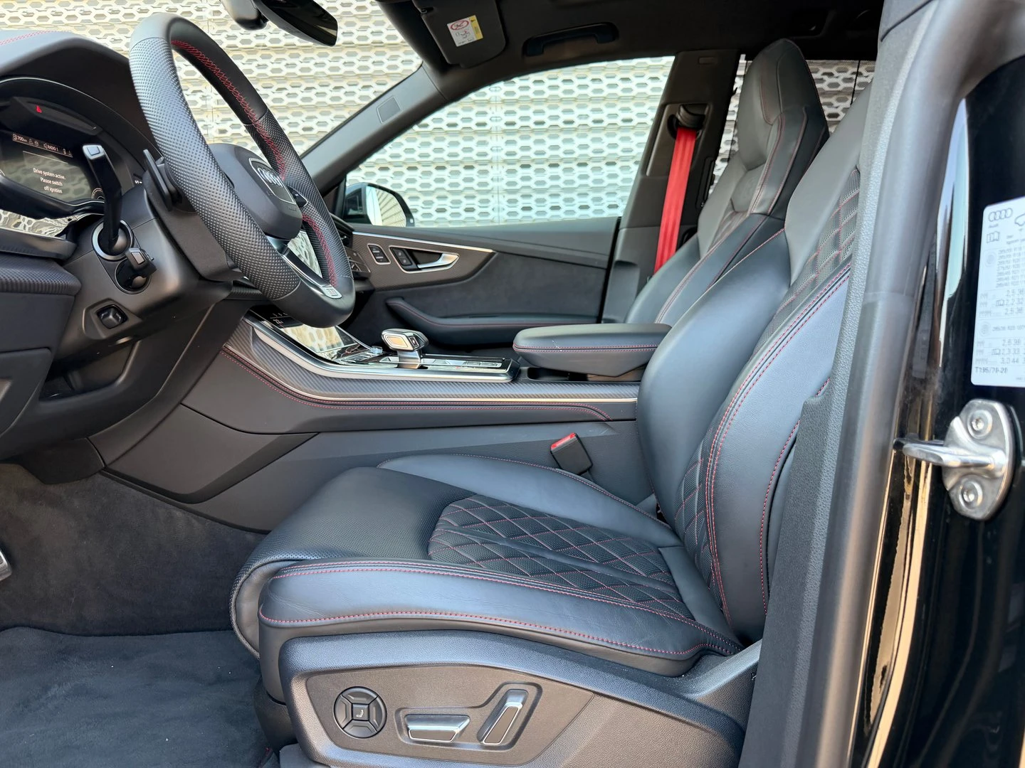 Audi Q8, снимка 8 - Автомобили и джипове - 55901336