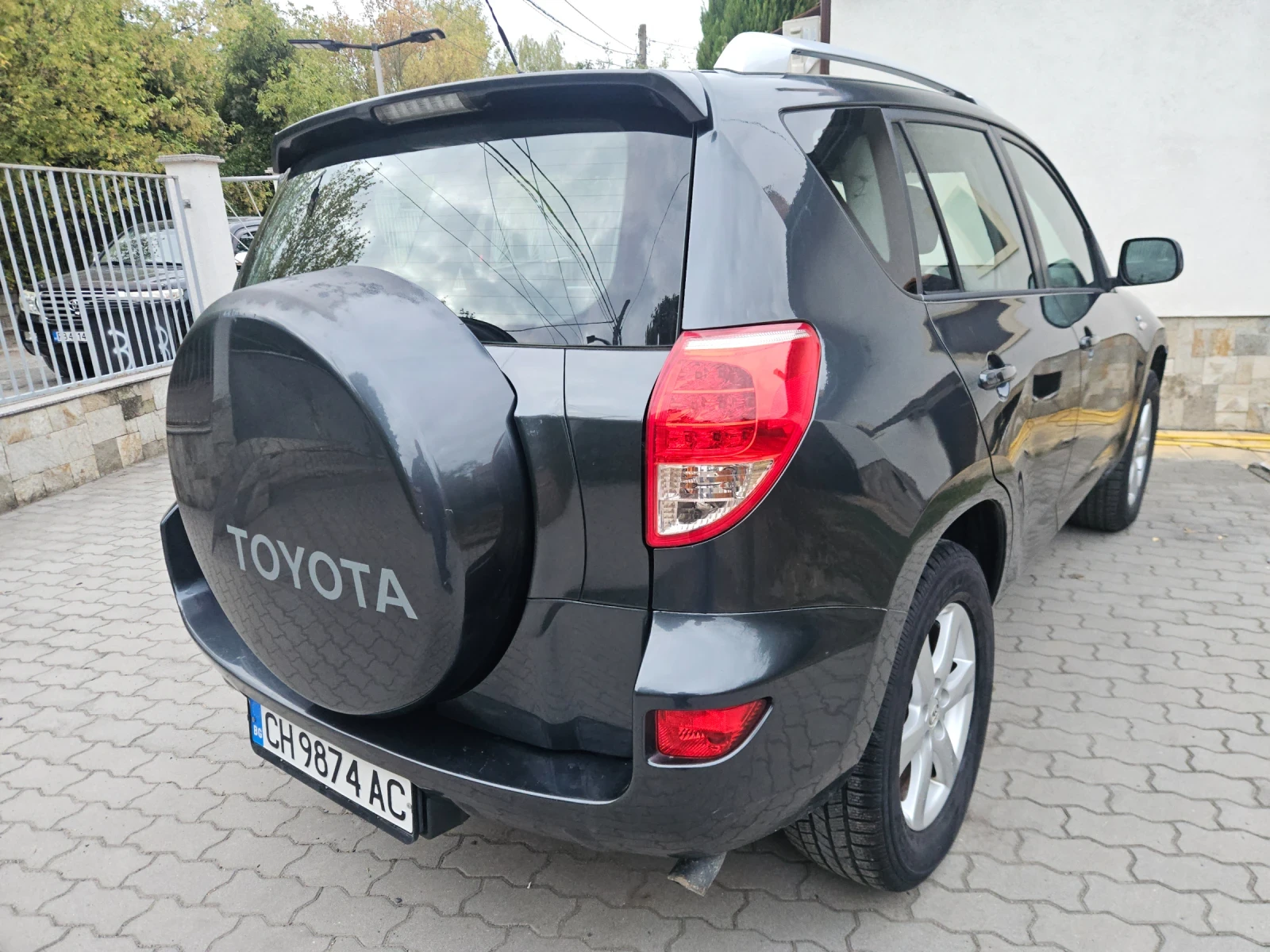 Toyota Rav4 4x4 2.0 d4d 136 k.c., снимка 2 - Автомобили и джипове - 56227334
