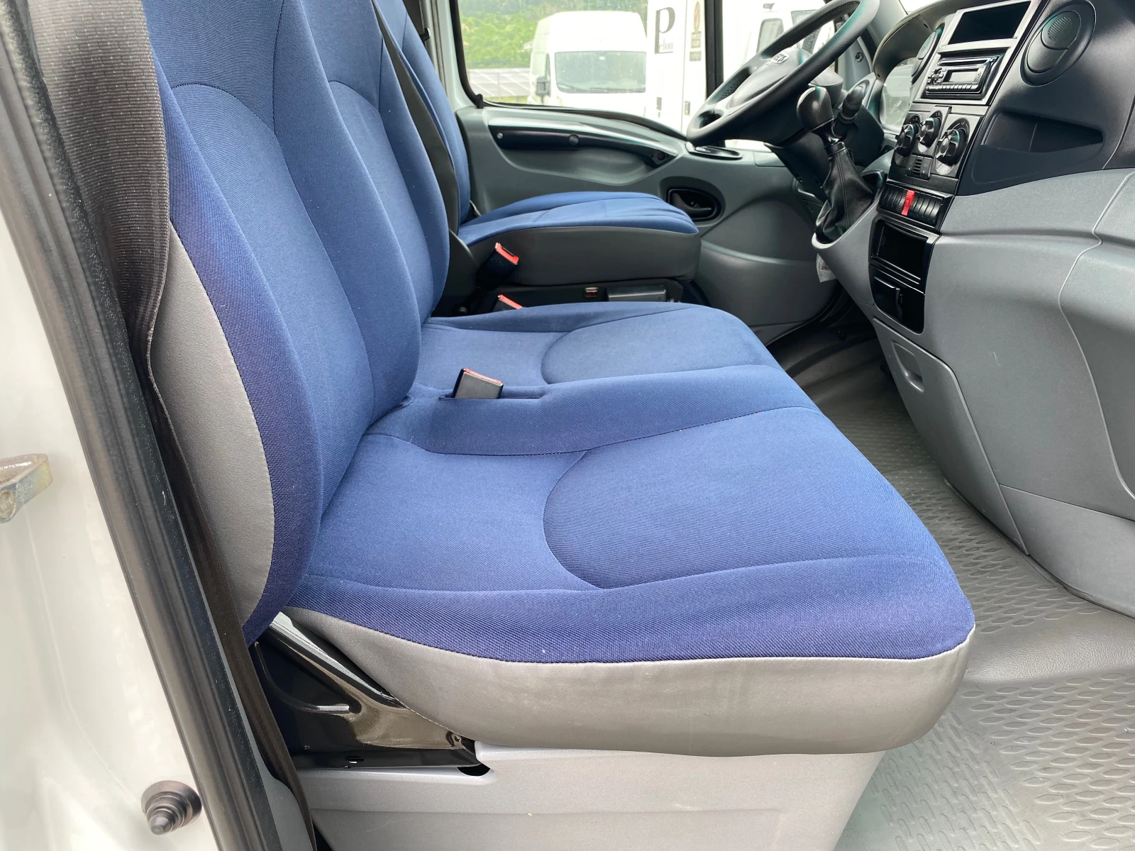 Iveco Daily -35С12/ВНОС ОТ ИТАЛИЯ/КЛИМАТИК - изображение 8