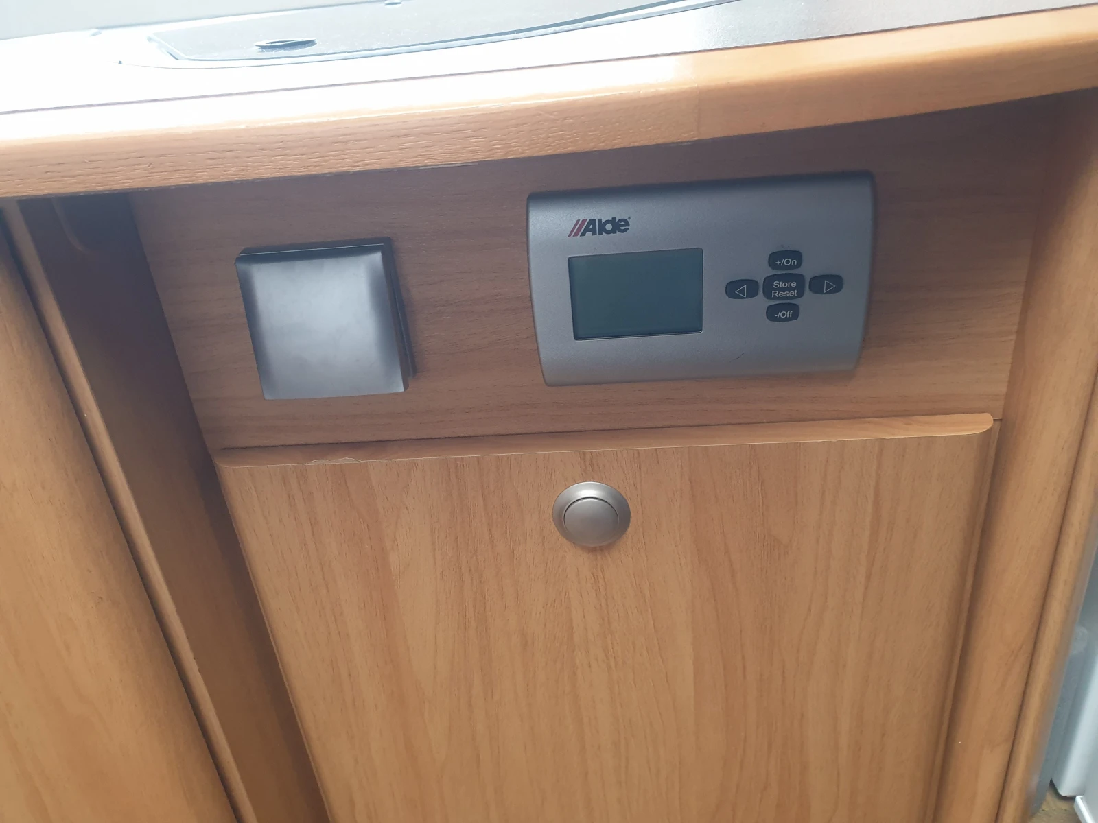 �������� Adria 743 | Mobile.bg � ����������� 12