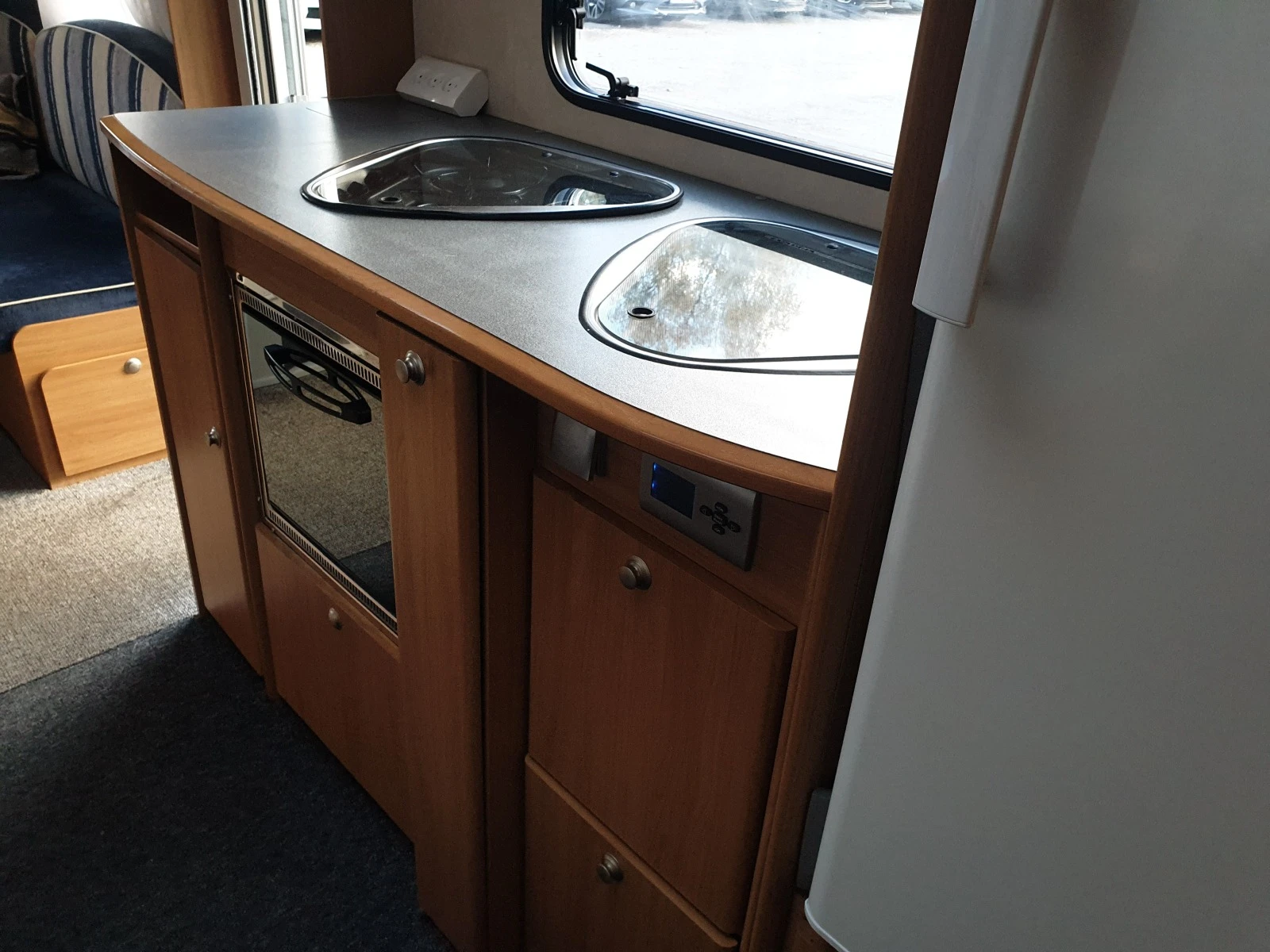  Adria 743 | Mobile.bg   11