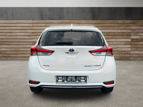 Toyota Auris 1.8Hybrid Lounge Подгрев LED Самопаркиране Keyless, снимка 5