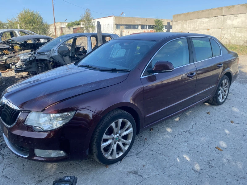 Skoda Superb, снимка 2 - Автомобили и джипове - 42765541