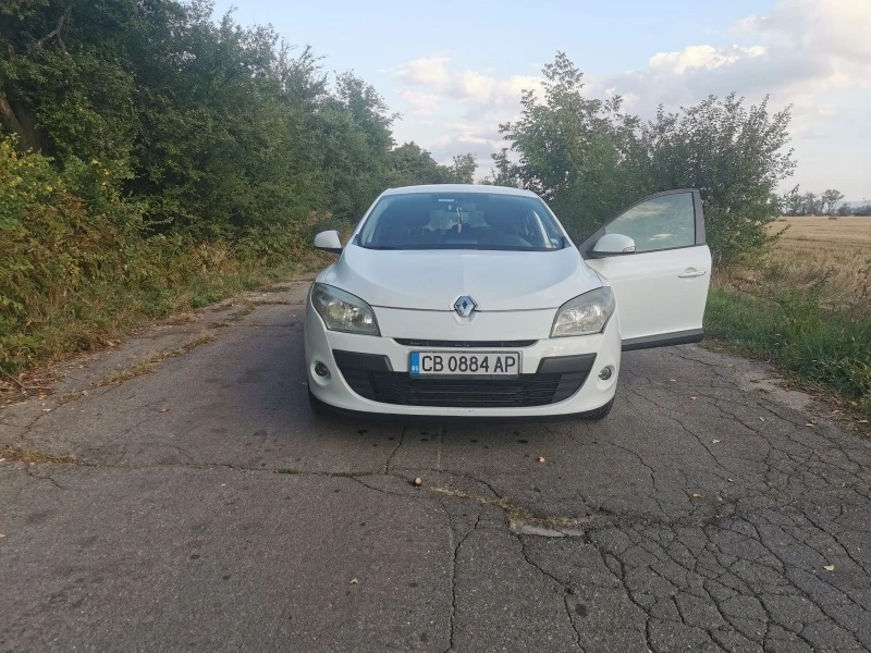 Renault Megane 1.5 dci, снимка 4 - Автомобили и джипове - 47239458