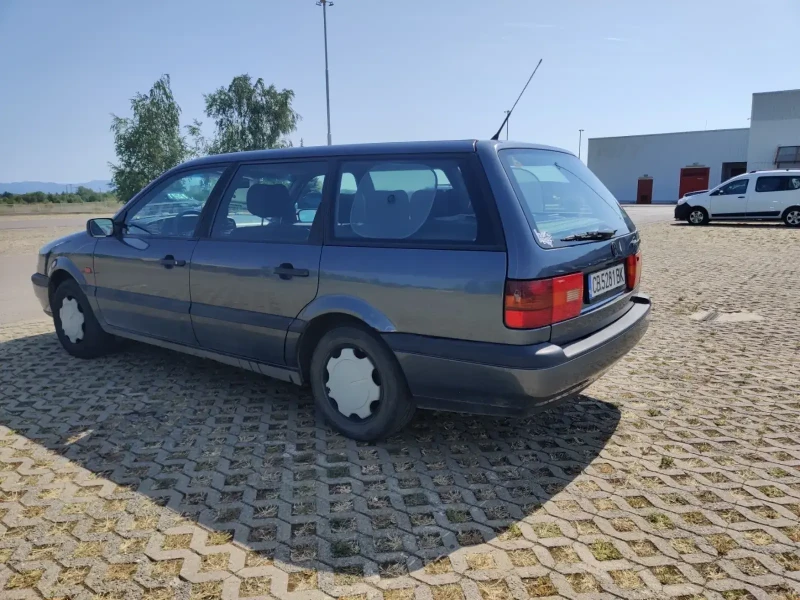 VW Passat, снимка 5 - Автомобили и джипове - 46946739