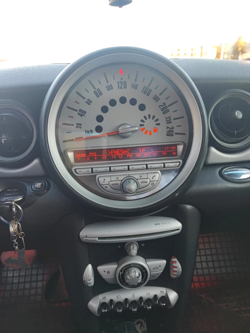 Mini Cooper 1.6i, снимка 15 - Автомобили и джипове - 47440434