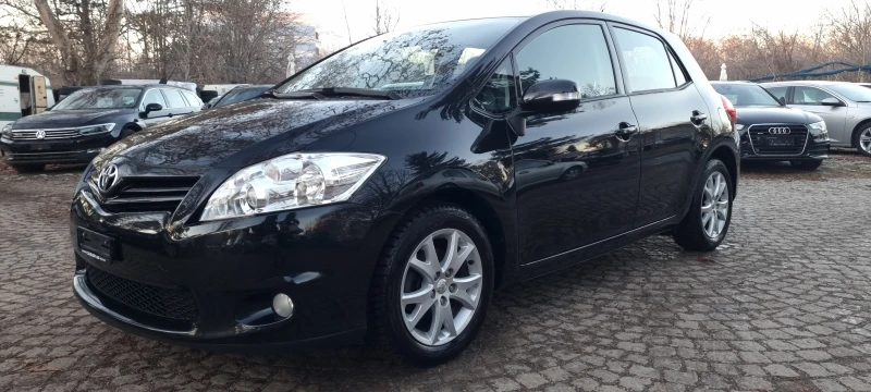 Toyota Auris 1.6i * FACELIFT* * ОБСЛУЖЕН* * ШВЕЙЦАРИЯ* , снимка 1 - Автомобили и джипове - 48603843