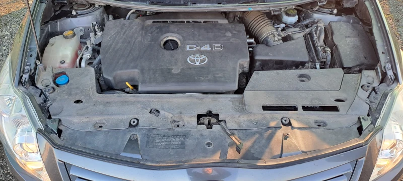 Toyota Auris 2.0D4D 6скорости, снимка 6 - Автомобили и джипове - 48750902