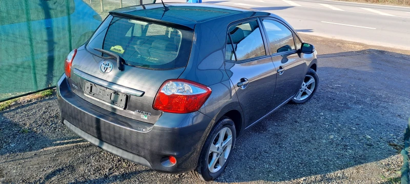 Toyota Auris 2.0D4D 6скорости, снимка 5 - Автомобили и джипове - 48750902