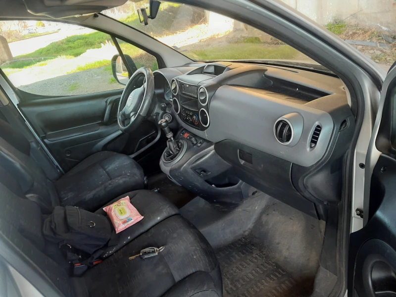 Citroen Berlingo 1.6 HDI, снимка 7 - Автомобили и джипове - 51876664