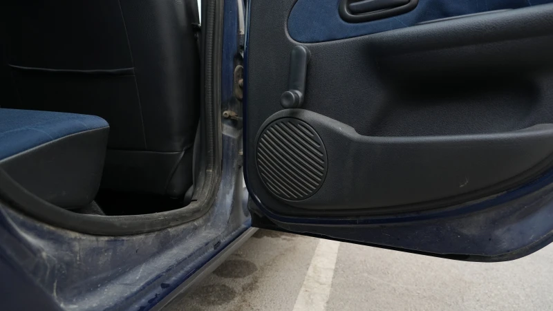 Renault Clio Comfort 16V, снимка 16 - Автомобили и джипове - 51199976