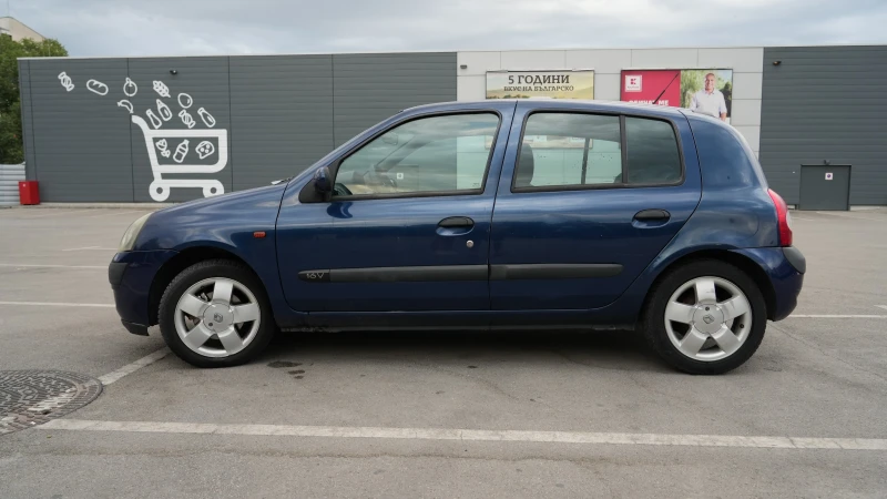 Renault Clio Comfort 16V, снимка 2 - Автомобили и джипове - 51199976
