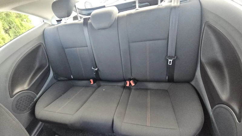 Seat Ibiza 1.6TDI.90кс.2011г.Отличен, снимка 10 - Автомобили и джипове - 52123961