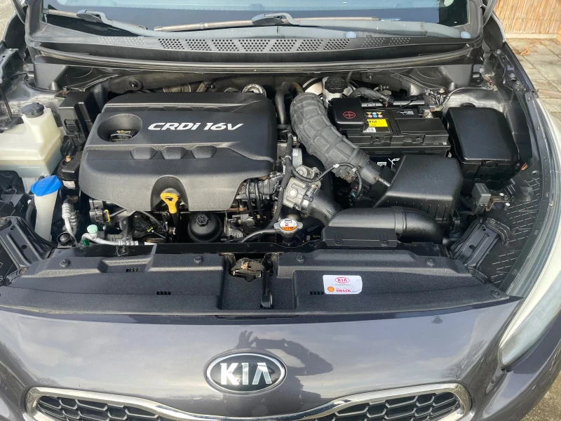 Kia Ceed 1.6 GT-LINE, снимка 16 - Автомобили и джипове - 52649999
