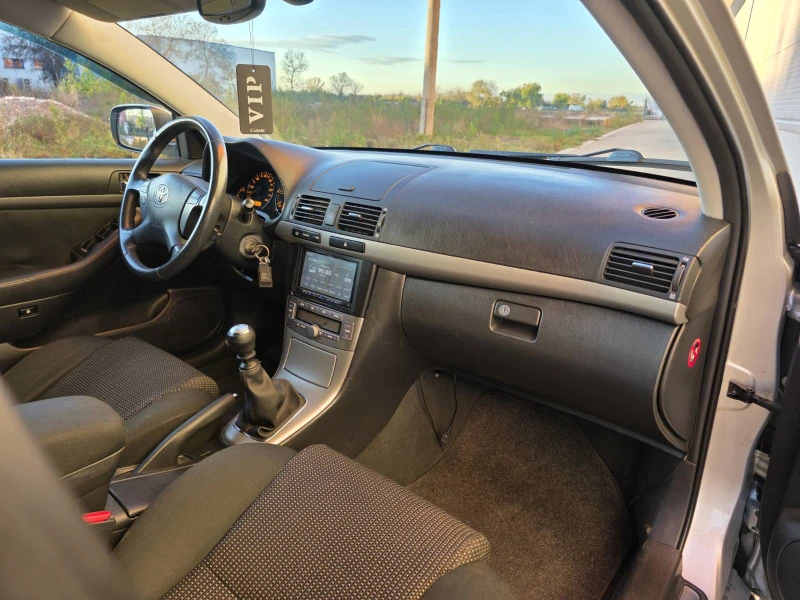 Toyota Avensis D4D, снимка 10 - Автомобили и джипове - 52663965
