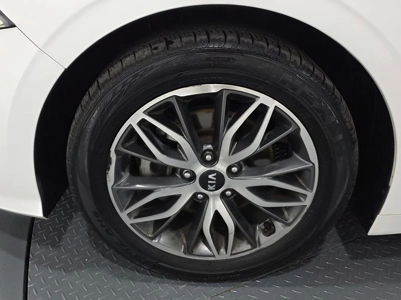 Kia K5 Trendy 2.0, снимка 5 - Автомобили и джипове - 54165481