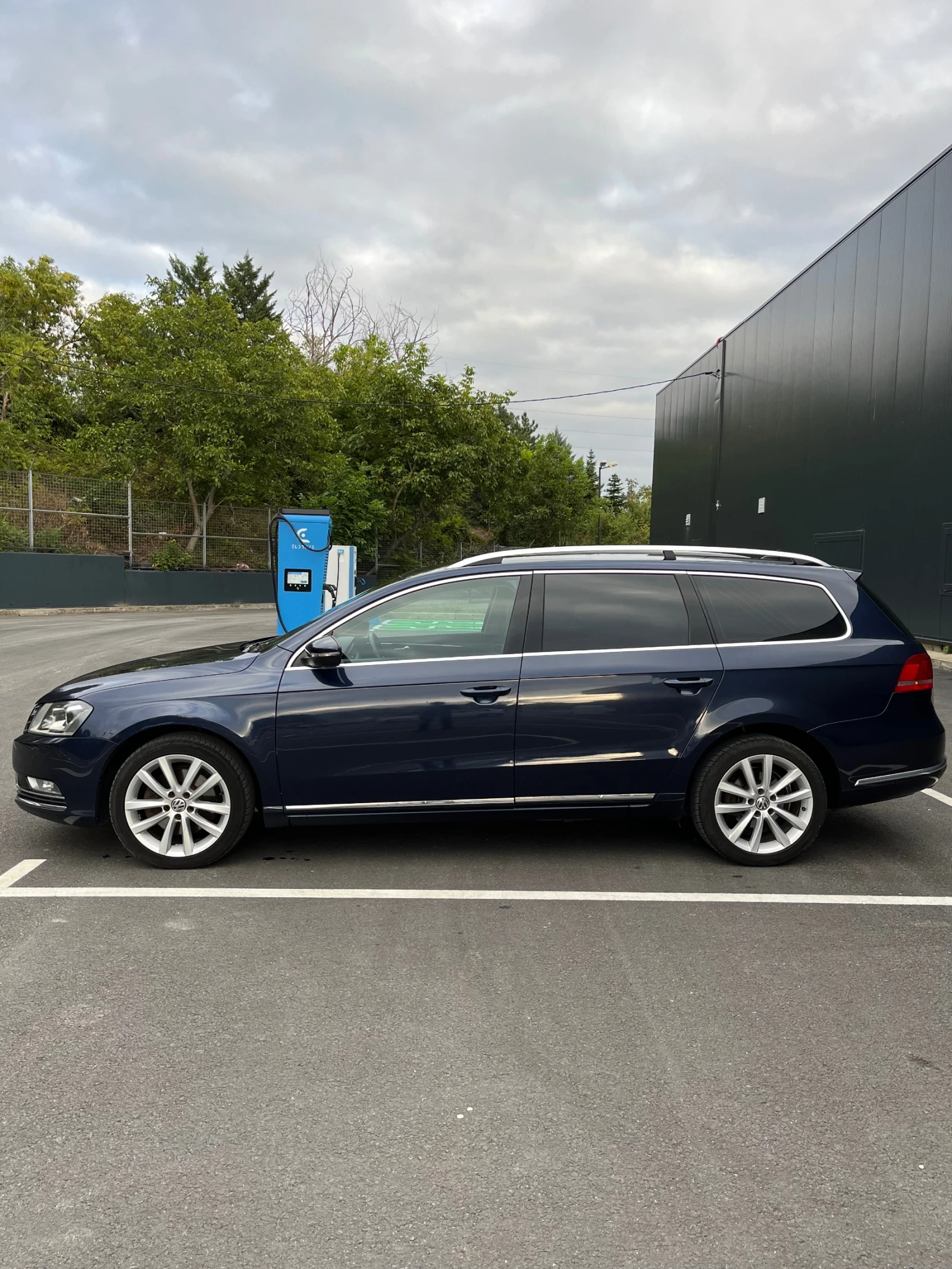 VW Passat 2.0 TDI DSG HIGHLINE - изображение 7