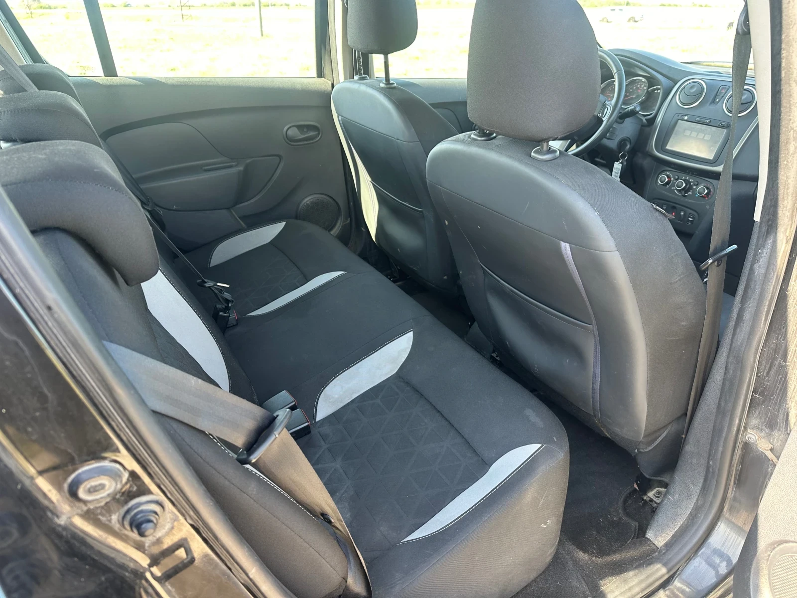 Dacia Sandero 1.5 DCI STEPWAY  - изображение 10