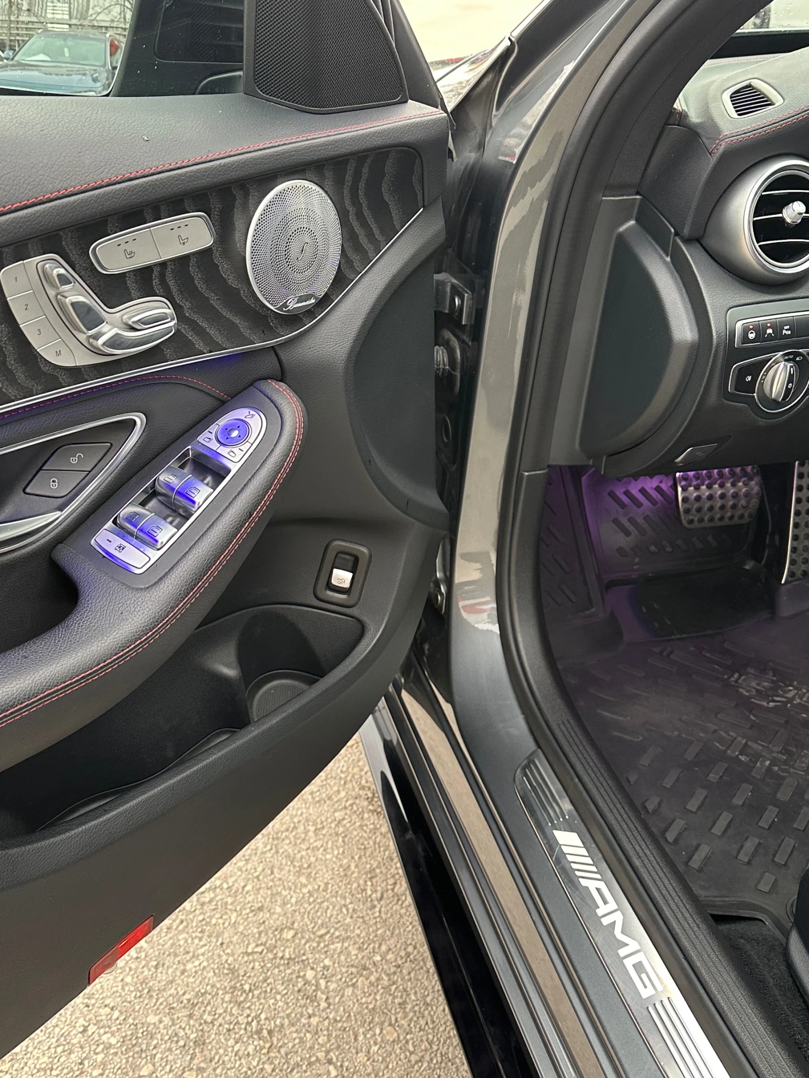 Mercedes-Benz C 43 AMG BiTurbo* 4MATIC* Performance* Burmester* Обдухване - изображение 5