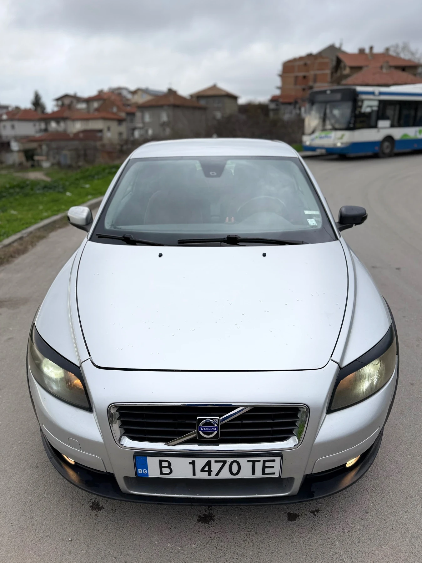 Volvo C30 2.0 6 Скорости 2008г 5л/100км Климатроник Редовна - изображение 9