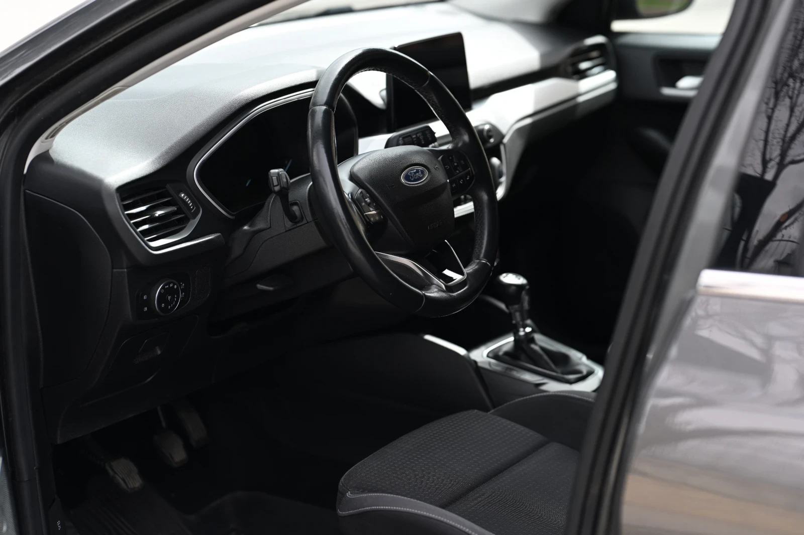 Ford Focus 1.5D 120кс, снимка 3 - Автомобили и джипове - 53582443