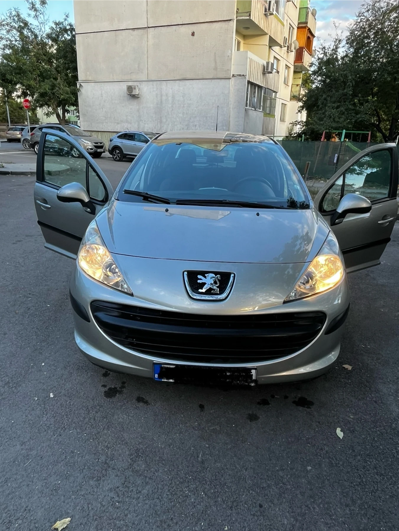Peugeot 207 207, снимка 1 - Автомобили и джипове - 53773588