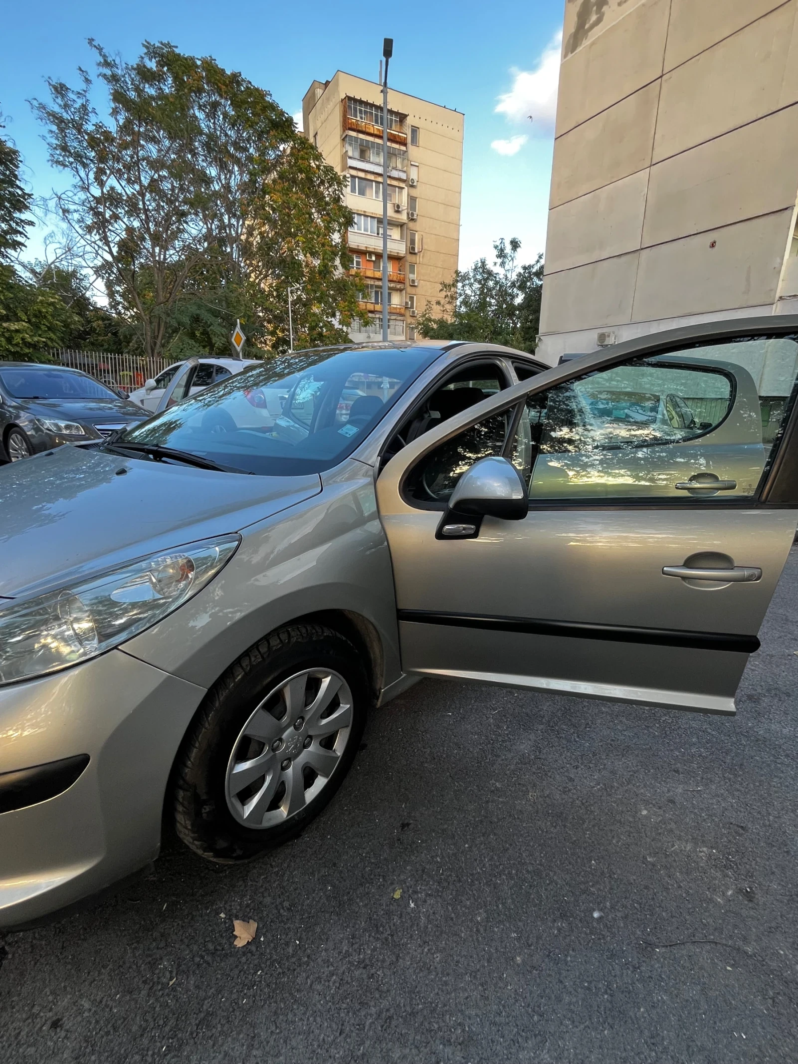 Peugeot 207 207, снимка 7 - Автомобили и джипове - 53773588