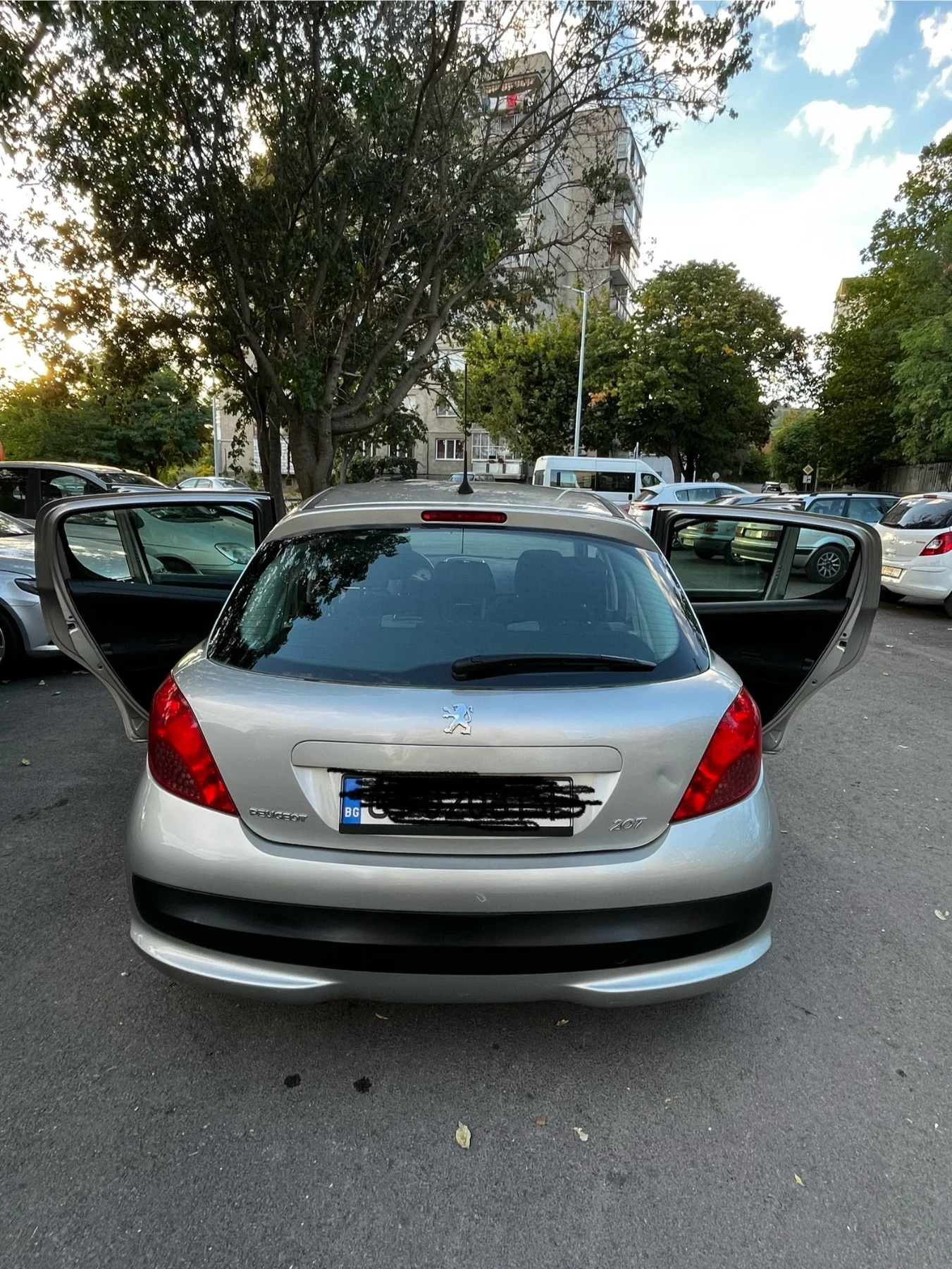 Peugeot 207 207, снимка 13 - Автомобили и джипове - 53773588