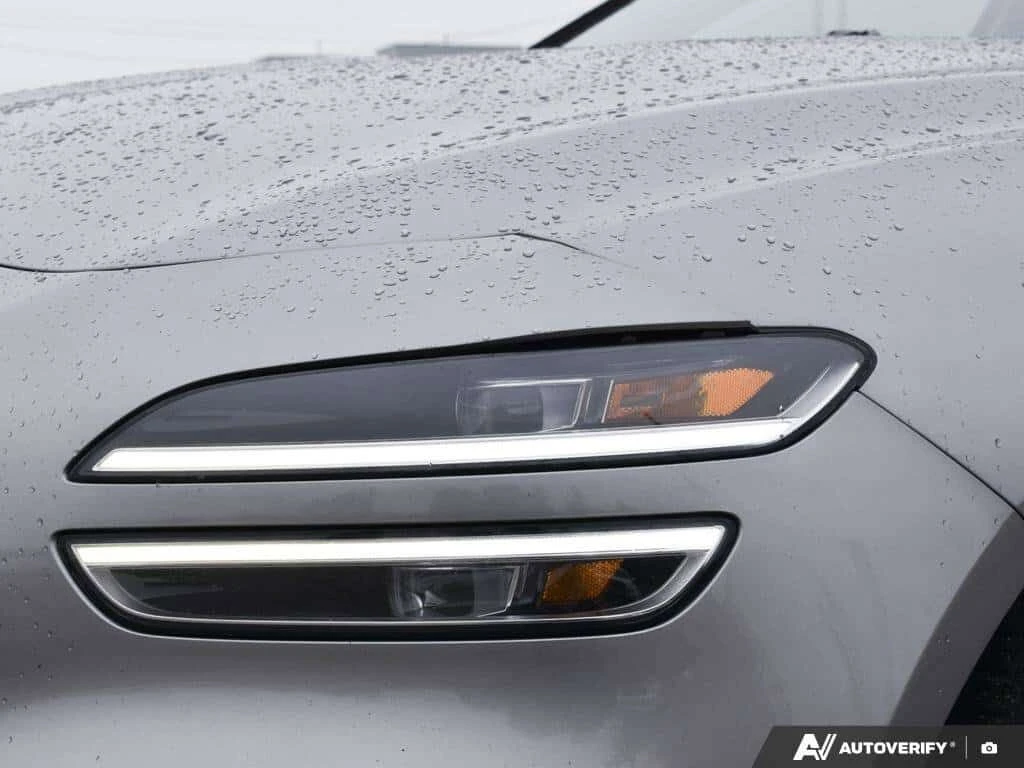 Genesis G70 * 3.3T | Leather | Nav | Turbocharged | * CARFAX *, снимка 14 - Автомобили и джипове - 53847539