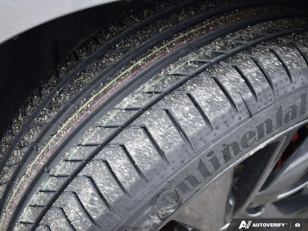 Genesis G70 * 3.3T | Leather | Nav | Turbocharged | * CARFAX *, снимка 11 - Автомобили и джипове - 53847539