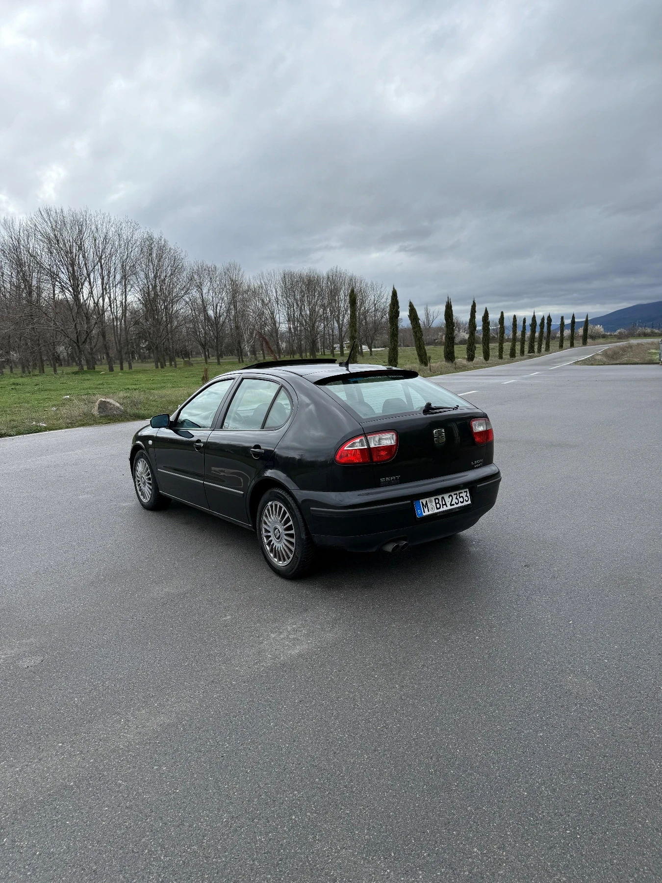 Seat Leon, снимка 4 - Автомобили и джипове - 54068615