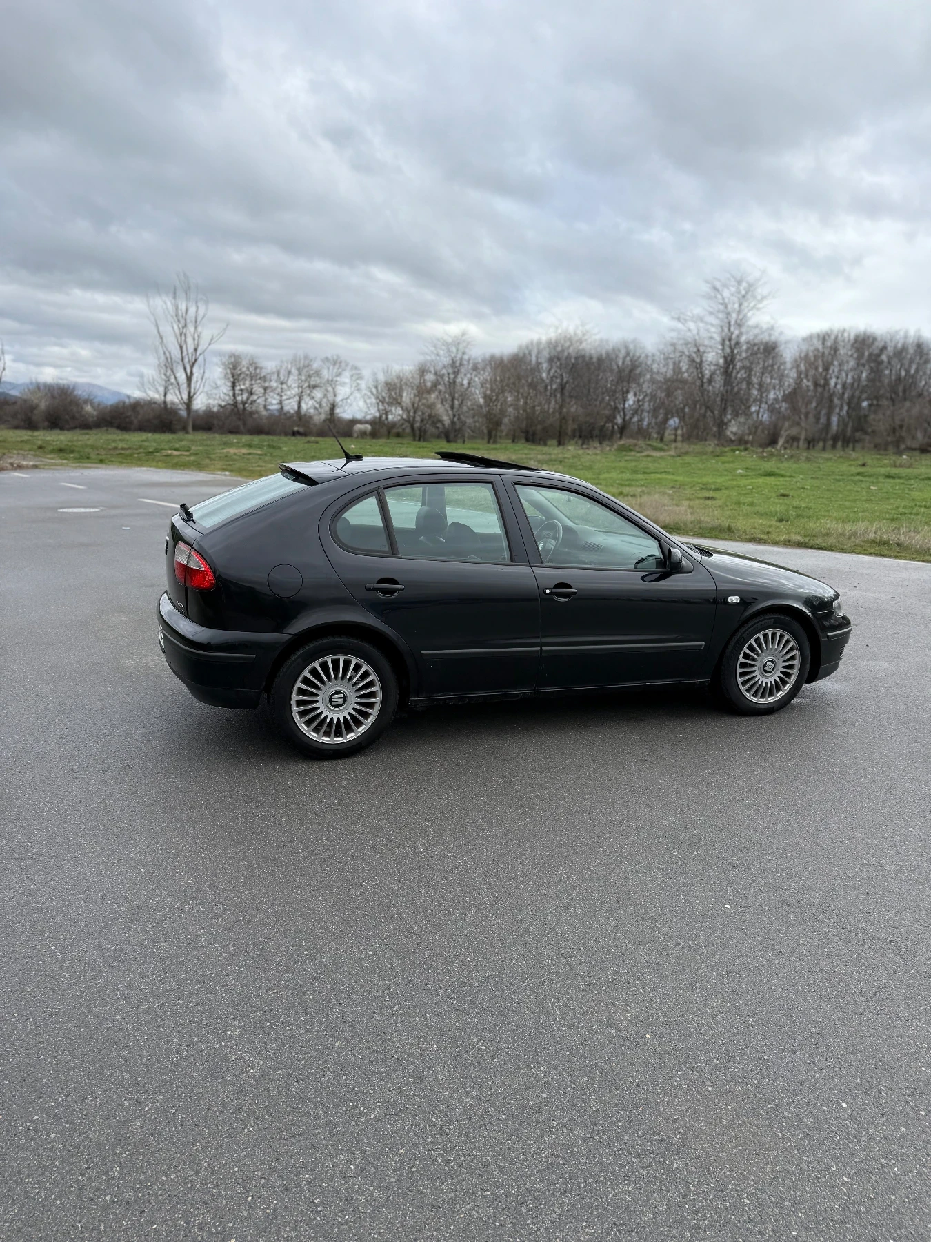 Seat Leon, снимка 5 - Автомобили и джипове - 54068615