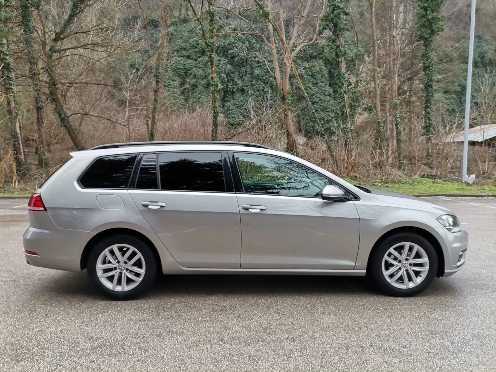 VW Golf 1.6TDI/116кс./DSG7ск./Подгрев/Теглич, снимка 4 - Автомобили и джипове - 54152439