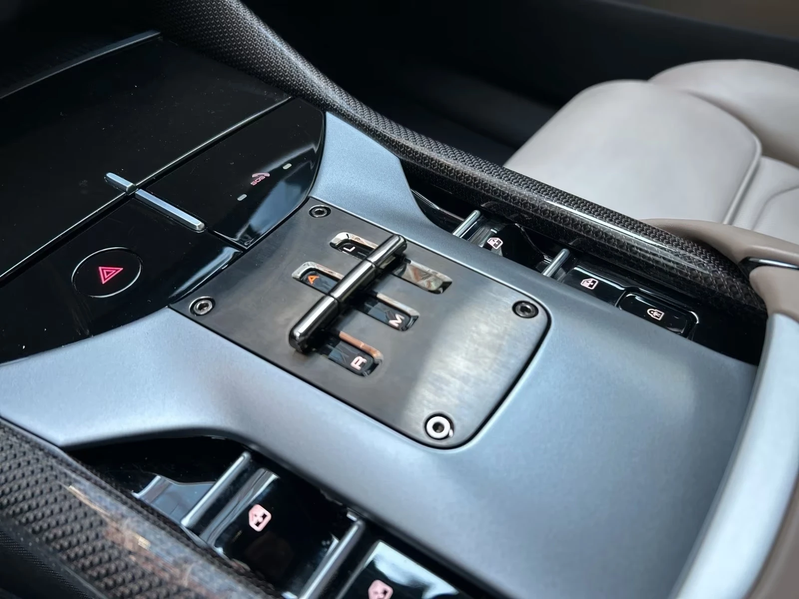 Ferrari Purosangue 6.5 V12 / CARBON / AIR / CERAMIC / 360 / MATRIX /  | Mobile.bg � ����������� 13