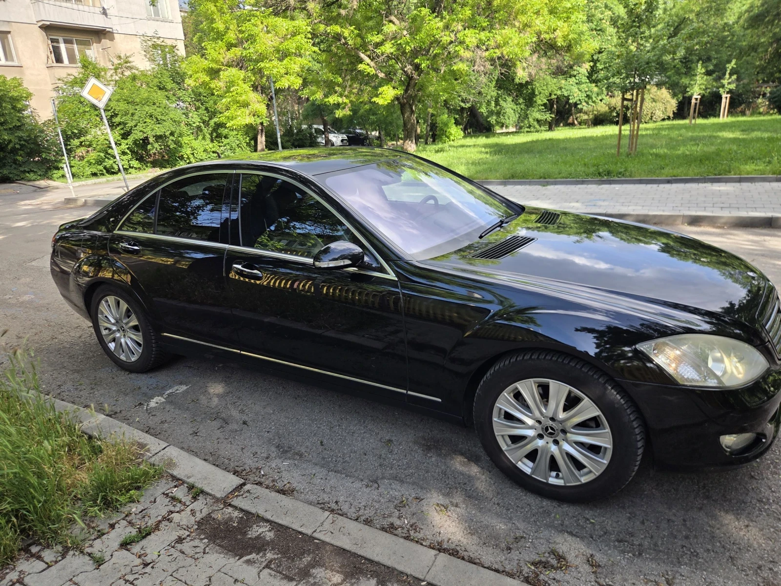 Mercedes-Benz S 320 Distronic, NightVision, Camera, Keyless, Vacum, снимка 2 - Автомобили и джипове - 54679387