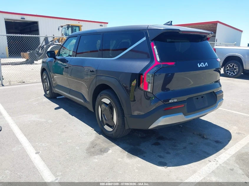 Kia EV9 Light Long Range, снимка 3 - Автомобили и джипове - 55452390