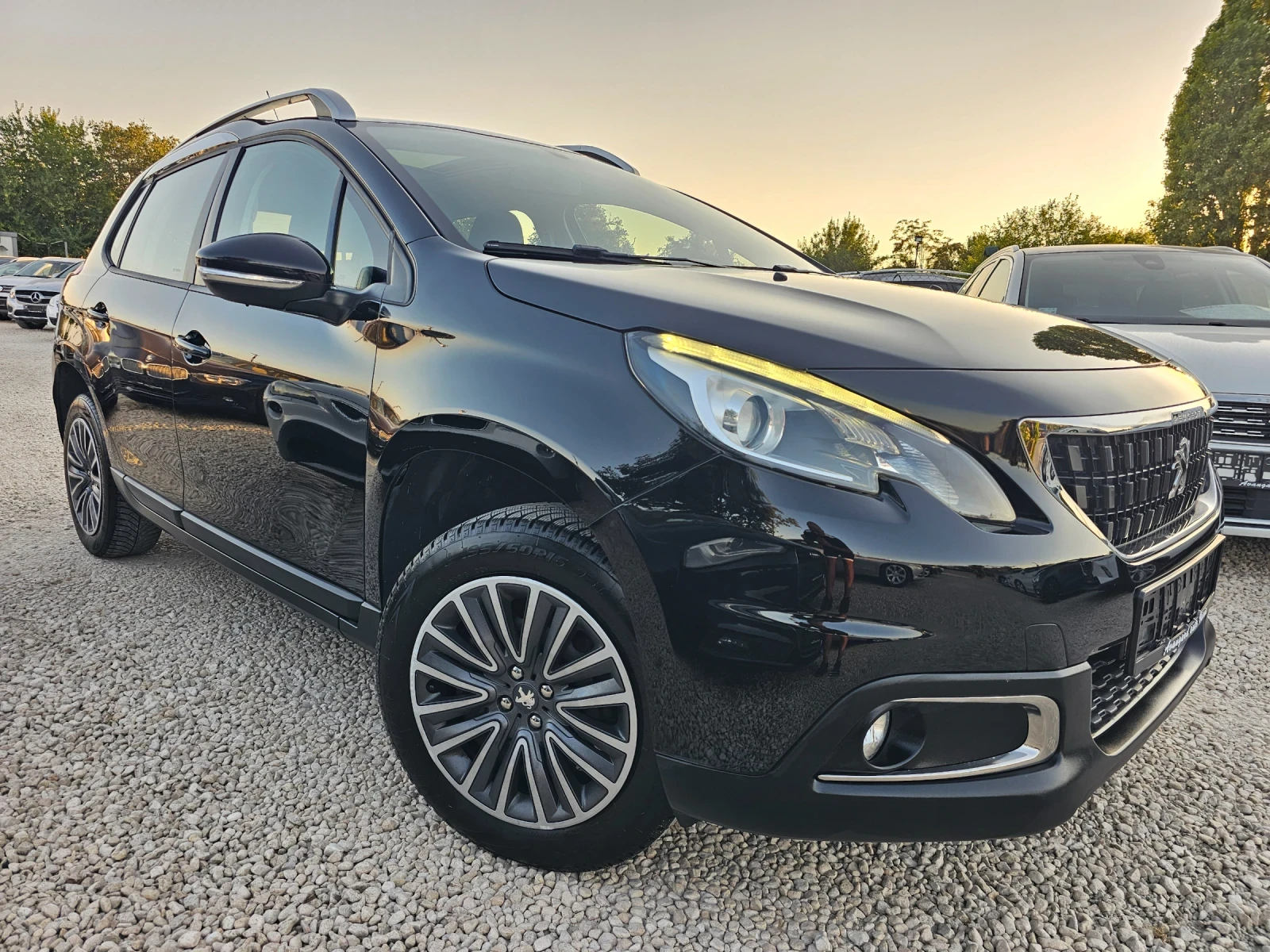 Peugeot 2008 1.2i, 82к.с., Facelift , снимка 3 - Автомобили и джипове - 55696170